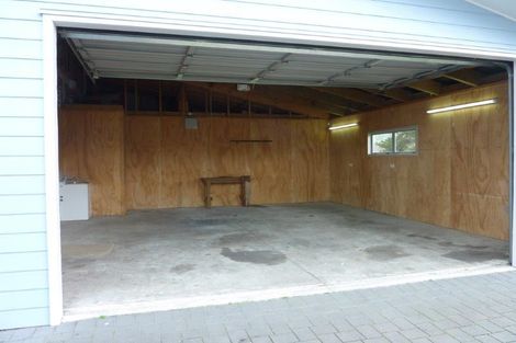 Photo of property in 2 Lakemere Way, Kinloch, Taupo, 3377