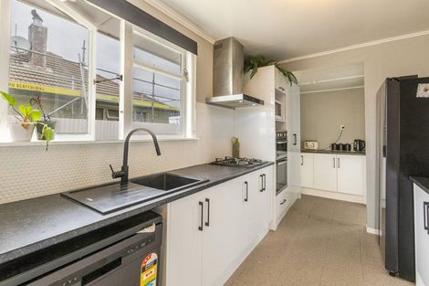 Photo of property in 108 Geddis Avenue, Maraenui, Napier, 4110