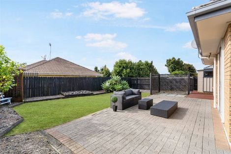 Photo of property in 57 Fernbrook Close, Burswood, Auckland, 2013