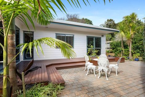 Photo of property in 41 Hammond Avenue, Hatfields Beach, Orewa, 0931