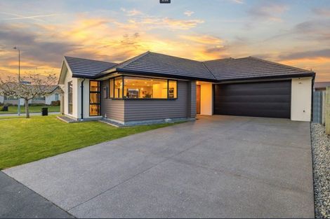 Photo of property in 2 Flaxon Place, Burwood, Christchurch, 8083