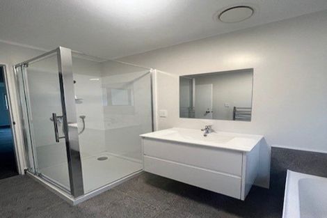 Photo of property in 441 Cambridge Terrace, Naenae, Lower Hutt, 5011