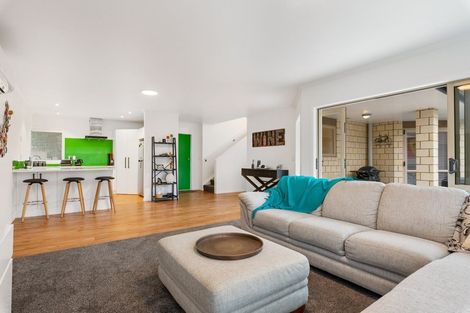 Photo of property in 33/64 Kawaha Point Road, Kawaha Point, Rotorua, 3010