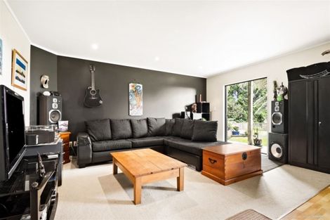 Photo of property in 30 Welsh Hills Road, Swanson, Auckland, 0614