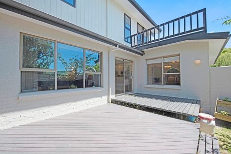 Photo of property in 35 Halswater Drive, Churton Park, Wellington, 6037