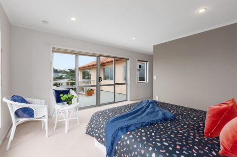 Photo of property in 15 Aspiring Terrace, Aotea, Porirua, 5024