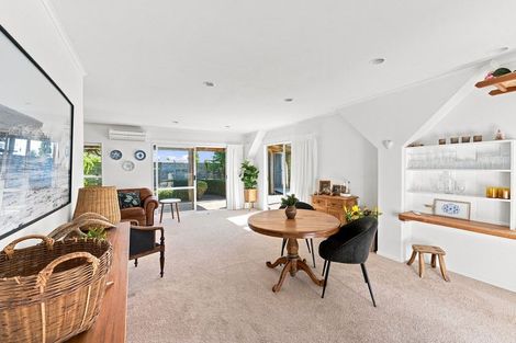 Photo of property in 29 Donnelly Street, Oakura, 4314