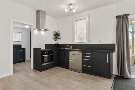 Photo of property in 429 Waihi Road, Normanby, Hawera, 4614