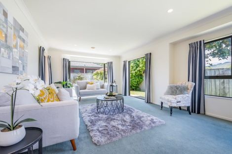 Photo of property in 2/942 High Street, Avalon, Lower Hutt, 5011