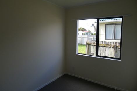 Photo of property in 37 Solveig Place, Randwick Park, Auckland, 2105