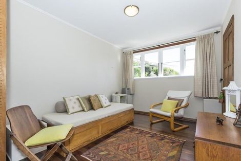 Photo of property in 18 Connolly Avenue, Mount Roskill, Auckland, 1041