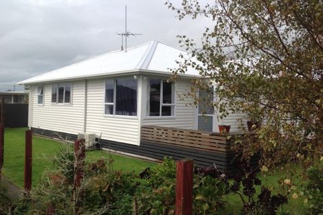 Photo of property in 74 Mould Street, Waitara, 4320