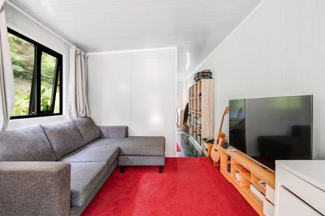 Photo of property in 12 Chenery Road, Red Beach, 0932