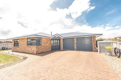 Photo of property in 7 Kelsi Street, Tawhero, Whanganui, 4501