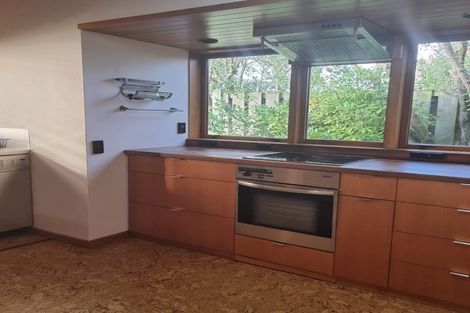 Photo of property in 102 Beachville Road, Redcliffs, Christchurch, 8081