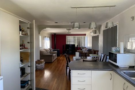 Photo of property in 81 Hepburn Road, Glendene, Auckland, 0602