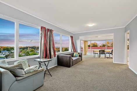 Photo of property in 73 Waimumu Road, Massey, Auckland, 0614