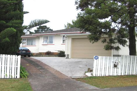 Photo of property in 27 Kirby Street, Glendene, Auckland, 0602