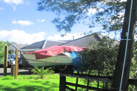 Photo of property in 385 Henderson Valley Road, Henderson Valley, Auckland, 0612