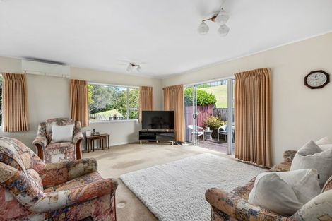 Photo of property in 1/15 Battle Place, Glenfield, Auckland, 0629