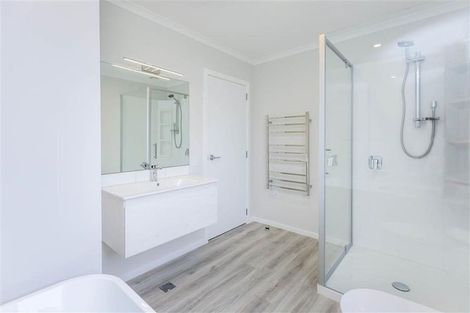 Photo of property in 1 Fitch Lane, Wallaceville, Upper Hutt, 5018