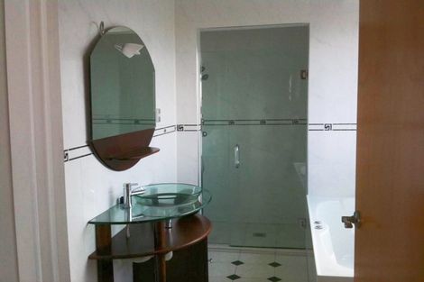 Photo of property in 9 Graceview Way, West Harbour, Auckland, 0618