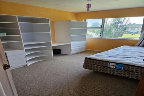 Photo of property in 9 Kapiti Place, Awapuni, Palmerston North, 4412