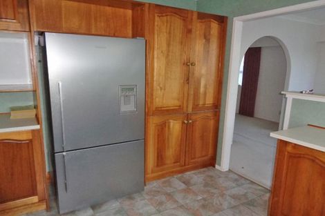 Photo of property in 2/125 Glenmore Road, Sunnyhills, Auckland, 2010