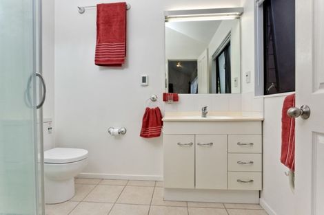 Photo of property in 61 Calypso Way, Unsworth Heights, Auckland, 0632