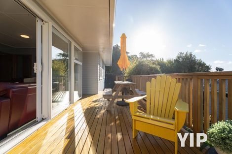 Photo of property in 43 Catherine Crescent, Paparangi, Wellington, 6037