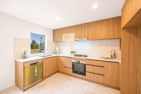 Photo of property in 6d Buisson Glade, West Harbour, Auckland, 0618
