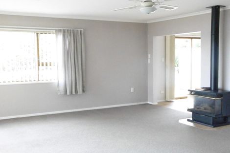 Photo of property in 36 Okura River Road, Okura, Albany, 0792