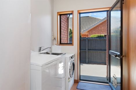 Photo of property in 24 Inglewood Place, Avonhead, Christchurch, 8042