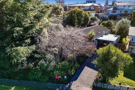 Photo of property in 30 Kowhai Street, Hamilton Lake, Hamilton, 3204