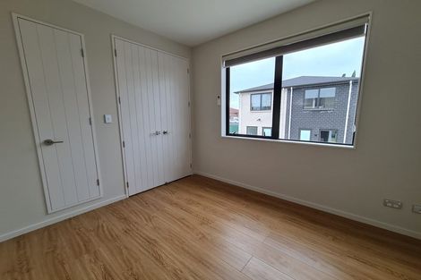 Photo of property in 5/532 Glenfield Road, Glenfield, Auckland, 0629