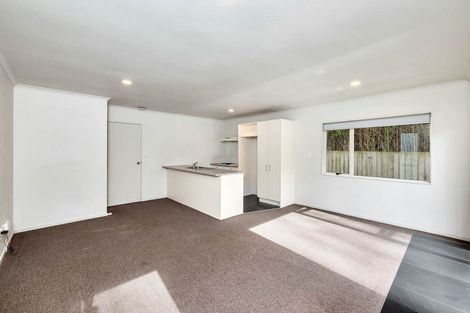 Photo of property in 27 Camphora Place, Ranui, Auckland, 0612