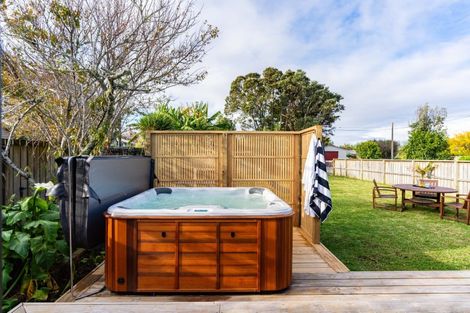 Photo of property in 16 Leslie Street, Mangawhai, 0505