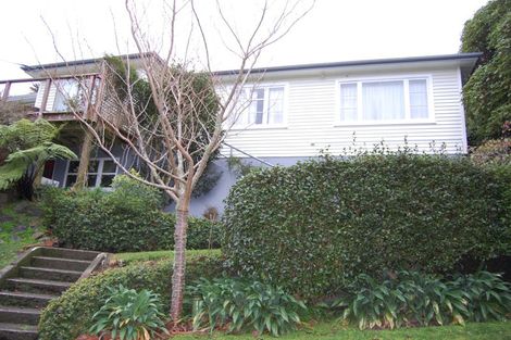 Photo of property in 18 Tawa Terrace, Tawa, Wellington, 5028