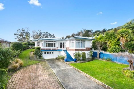 Photo of property in 4 Rosehill Road, Macandrew Bay, Dunedin, 9077