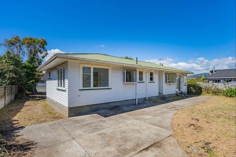 Photo of property in 60 Te Kupe Road, Paraparaumu Beach, Paraparaumu, 5032