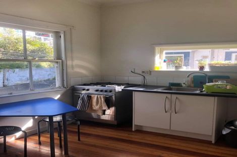 Photo of property in 37 Raroa Road, Kelburn, Wellington, 6012