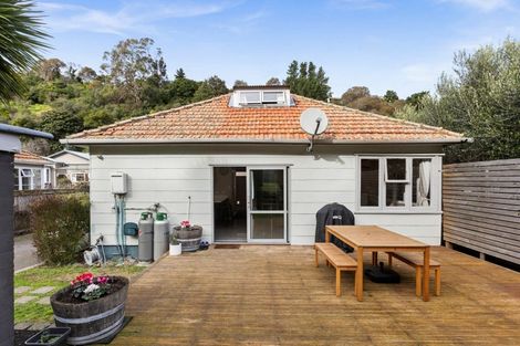 Photo of property in 2 Main Street, Hospital Hill, Napier, 4110