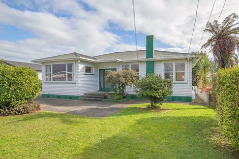 Photo of property in 115 Bartholomew Road, Levin, 5510