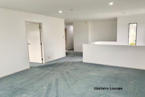 Photo of property in 2/90 Pupuke Road, Hillcrest, Auckland, 0627