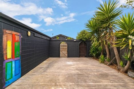 Photo of property in 535 Marine Parade, South New Brighton, Christchurch, 8062