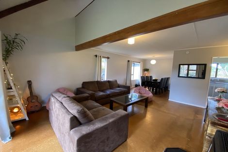 Photo of property in 28 Castle Street, Eltham, 4322