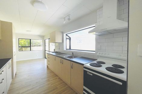 Photo of property in 6 Pureora Place, Clendon Park, Auckland, 2103
