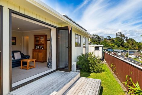 Photo of property in 3 Ruskin Place, Westown, New Plymouth, 4310