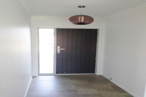 Photo of property in 6 Howe Place, Upper Vogeltown, New Plymouth, 4310