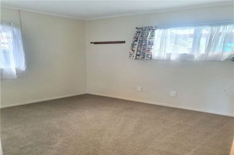 Photo of property in 2 Bellringer Road, Massey, Auckland, 0614